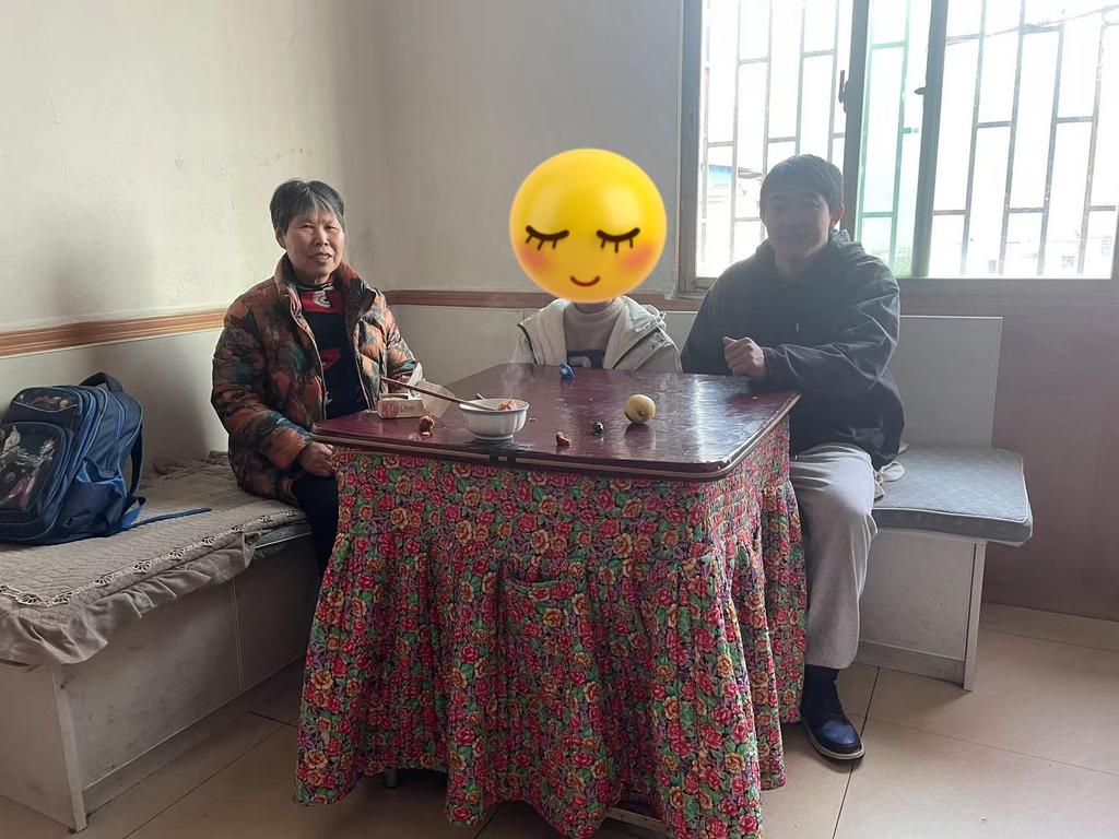 <strong>家访暖人心，家校共奋进</strong>——荷叶中心校完小部家访活动个人心得