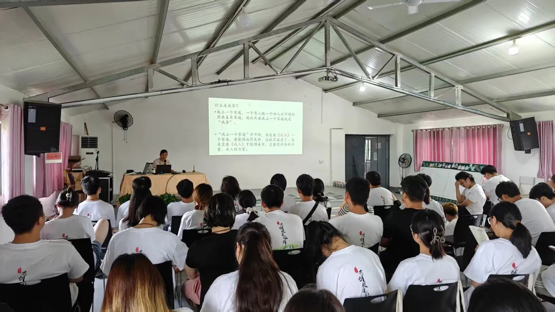 时代青年勇担当，携手共建零污染——关于新时代“知青下乡”建设美丽乡村公益项目的倡议
