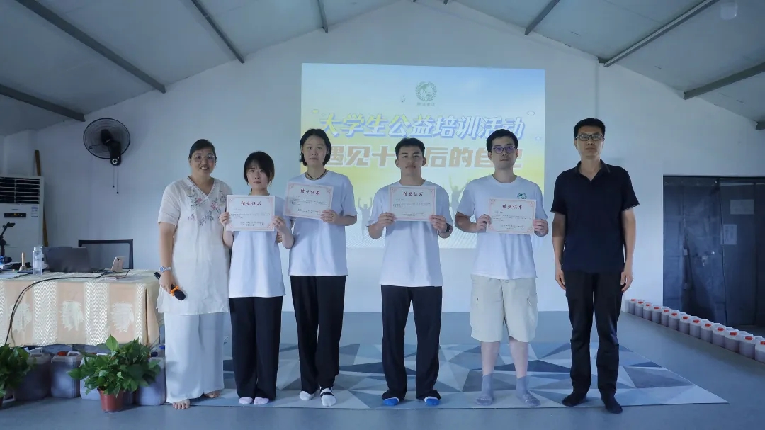 时代青年勇担当，携手共建零污染——关于新时代“知青下乡”建设美丽乡村公益项目的倡议
